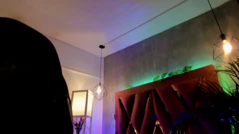    online show from 02/07/25, 02:40