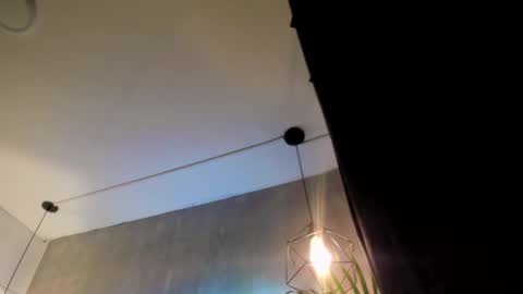    online show from 03/05/25, 02:03