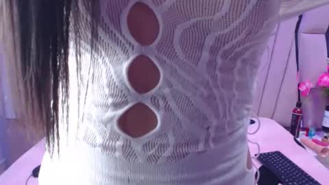 megan_latinn online show from 11/27/25, 04:36