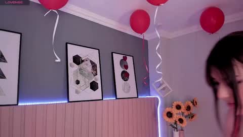     online show from 02/17/25, 04:04