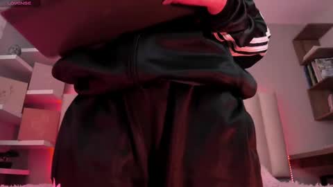     online show from 02/20/25, 12:04