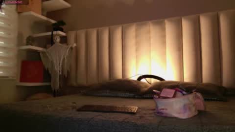     online show from 10/18/25, 12:06