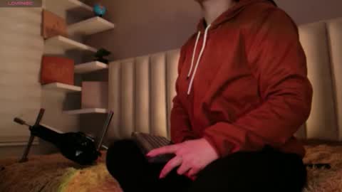     online show from 12/16/25, 12:10