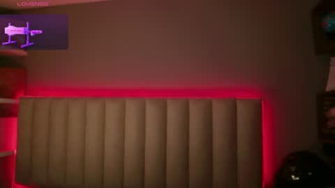 Snapshot of megan_moore__ chatting on 07/18/26, 01:37 online show from 07/18/26, 01:37