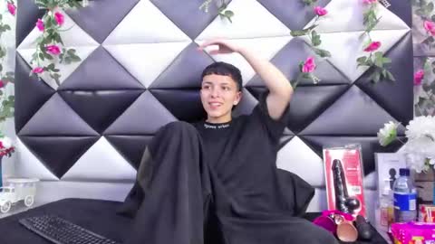 megan_thompsonn_ online show from 09/28/25, 02:06