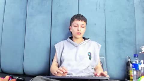 megan_thompsonn_ online show from 02/15/26, 02:19