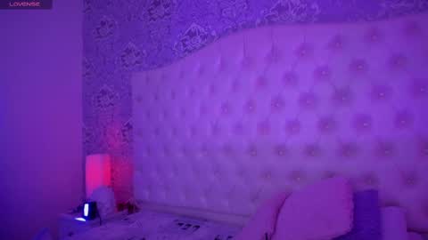 megan_tower online show from 09/25/25, 07:17