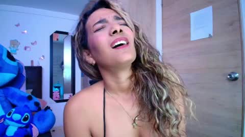 M E G A N   online show from 04/21/26, 01:42