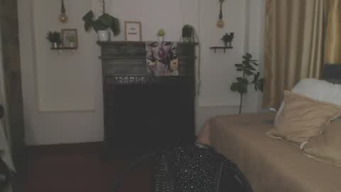 M E G A N   online show from 07/06/26, 07:27