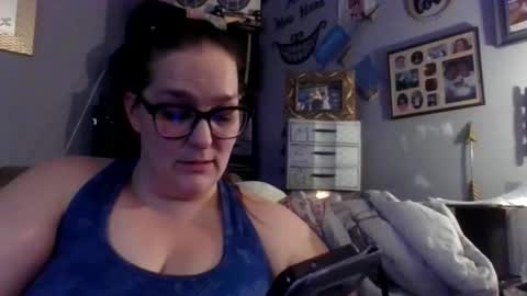 Snapshot of megancasares157 chatting on 03/18/26, 06:49 SexyDirtyBitch online show from 03/18/26, 06:49