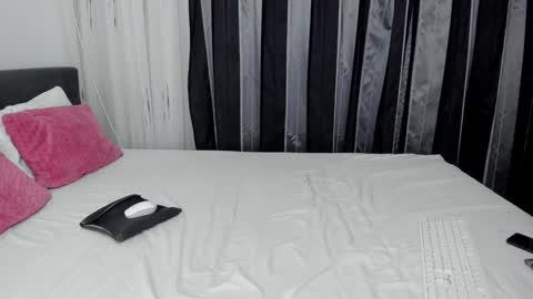 Snapshot of megancherrly chatting on 12/13/24, 09:52 megancherrly online show from 12/13/24, 09:52