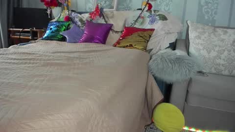 Nicki--------- Welcome to my Room online show from 10/13/25, 07:52