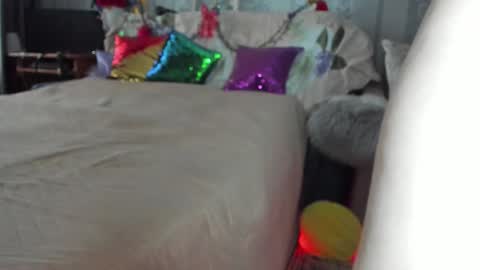 Nicki--------- Welcome to my Room online show from 11/08/25, 08:25