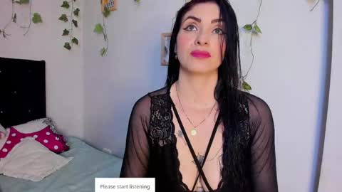 Snapshot of meganhofman chatting on 05/21/26, 06:37 Megan Hofman online show from 05/21/26, 06:37