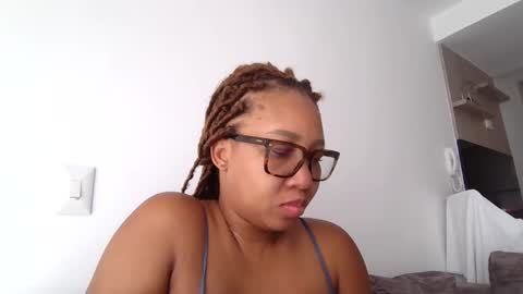 megan        online show from 04/05/26, 03:09