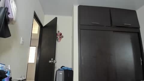 megan        online show from 04/22/26, 02:29