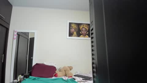 Snapshot of meganhotxx2 chatting on 06/06/26, 02:27 megan online show from 06/06/26, 02:27
