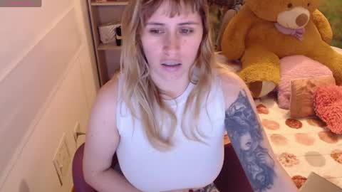 MEGAN online show from 04/21/26, 10:10