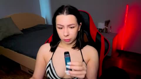Snapshot of meganluss chatting on 05/19/26, 03:24 meganluss online show from 05/19/26, 03:24