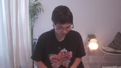 Snapshot of meganmei666 chatting on 04/23/26, 04:53 for more 3 online show from 04/23/26, 04:53