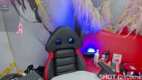 Megan  online show from 10/05/25, 09:02