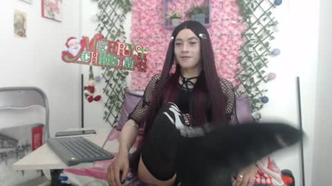 Snapshot of megannixx chatting on 12/24/24, 08:49 megannixx online show from 12/24/24, 08:49