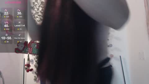 Snapshot of megannixx chatting on 12/26/24, 08:50 megannixx online show from 12/26/24, 08:50