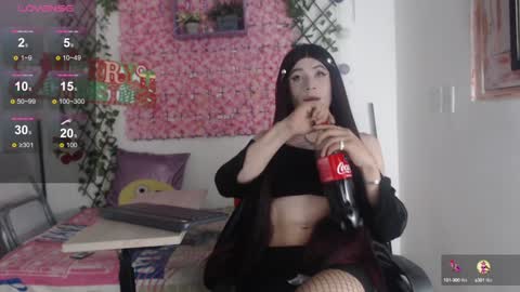 Snapshot of megannixx chatting on 12/30/24, 06:53 megannixx online show from 12/30/24, 06:53