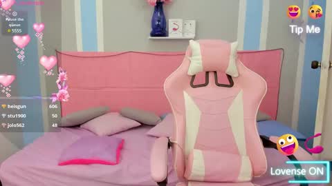 Snapshot of meganqueen2 chatting on 02/03/25, 09:39 Megan Queen online show from 02/03/25, 09:39