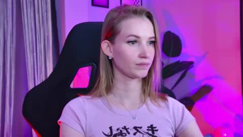 megan online show from 04/17/26, 05:49