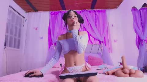 Megan online show from 09/10/25, 10:59