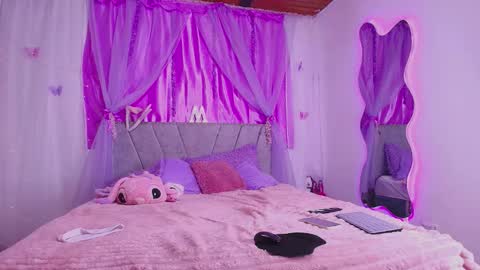 Megan online show from 09/12/25, 11:10