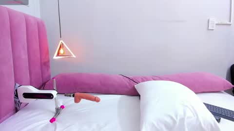 Megan  online show from 09/16/25, 09:16