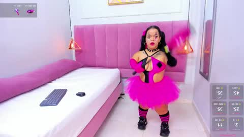 Megan  online show from 10/31/25, 08:43