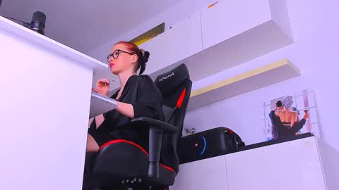 Megan online show from 09/13/25, 07:35