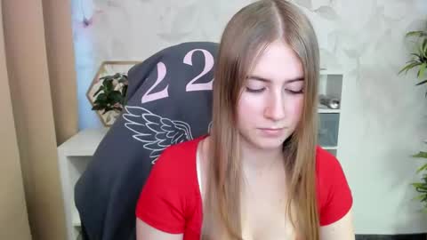 Megan online show from 12/03/24, 01:54