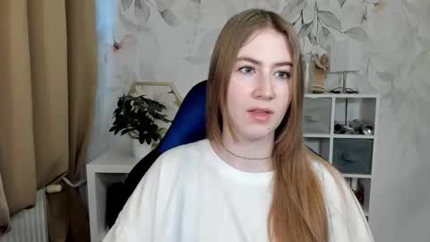 Snapshot of meganx_candy chatting on 04/28/26, 04:39 Megan online show from 04/28/26, 04:39