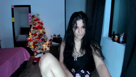 Snapshot of meganxue18 chatting on 12/19/24, 12:56 Megan Xue online show from 12/19/24, 12:56