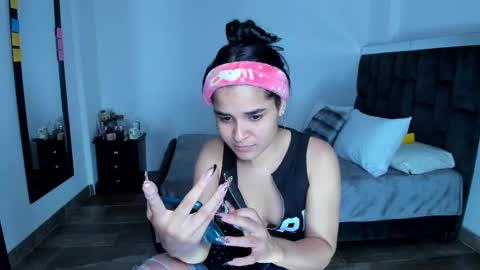 Snapshot of meganxue18 chatting on 02/11/25, 03:18 Megan Xue online show from 02/11/25, 03:18