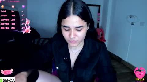 Snapshot of meganxue18 chatting on 10/06/25, 01:36 Megan Xue online show from 10/06/25, 01:36