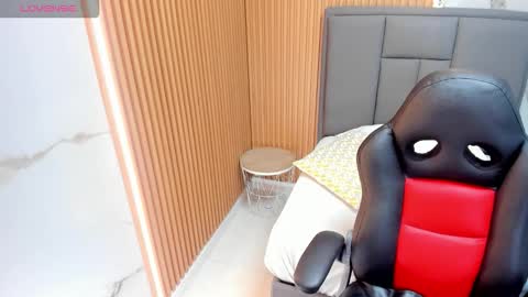 M E G A N  online show from 10/28/25, 12:41