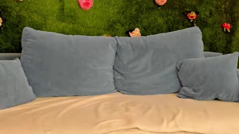 megatitts_ online show from 10/07/25, 07:22