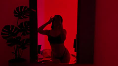 Snapshot of meggan_foxxy chatting on 06/07/26, 01:32 meggan_foxxy online show from 06/07/26, 01:32