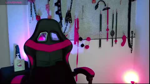 Snapshot of meggan_greey chatting on 12/01/24, 07:36 Your best slave  online show from 12/01/24, 07:36