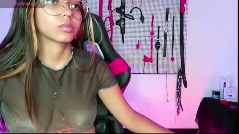 Snapshot of meggan_greey chatting on 12/14/24, 02:10 Your best slave  online show from 12/14/24, 02:10