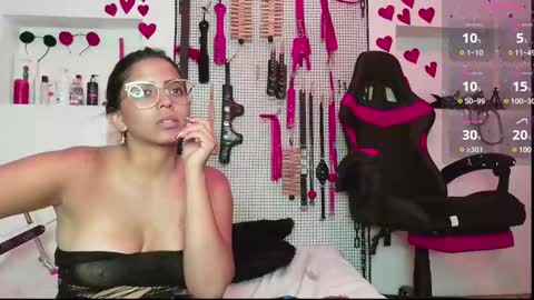 Snapshot of meggan_greey chatting on 03/04/25, 12:07 Your best slave  online show from 03/04/25, 12:07