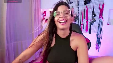 Snapshot of meggan_greey chatting on 09/23/25, 10:02 Your best slave  online show from 09/23/25, 10:02