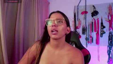 Snapshot of meggan_greey chatting on 10/18/25, 10:21 Your best slave  online show from 10/18/25, 10:21