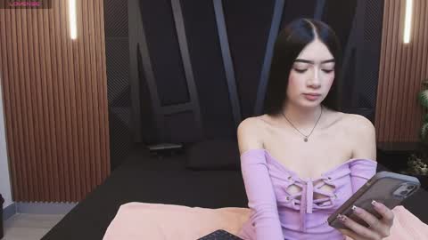 Snapshot of meggan_luxx chatting on 04/02/26, 11:19 MEGGAN LUXX online show from 04/02/26, 11:19