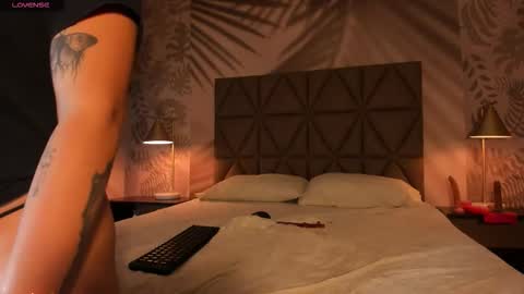 MEGGY MAE online show from 03/26/26, 12:00